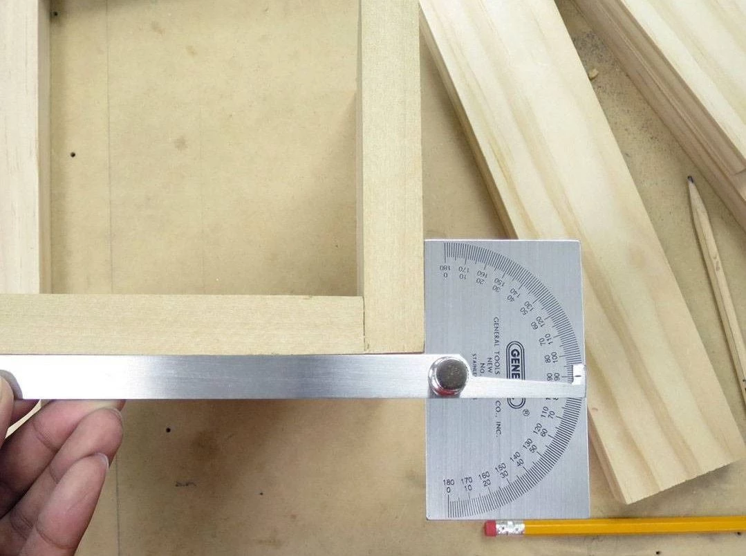 General Tools 17 ANGLE-IZER® Square Head Stainless Steel Angle Protractor, 0 to 180 Degrees 4 General Tools 17 ANGLE-IZER® Square Head Stainless Steel Angle Protractor, 0 to 180 Degrees - Image 2