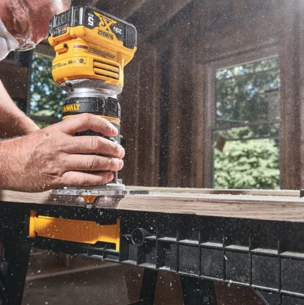 DeWalt 20V MAX* XR® Brushless Cordless Compact Router 10 DeWalt 20V MAX* XR® Brushless Cordless Compact Router - Image 8